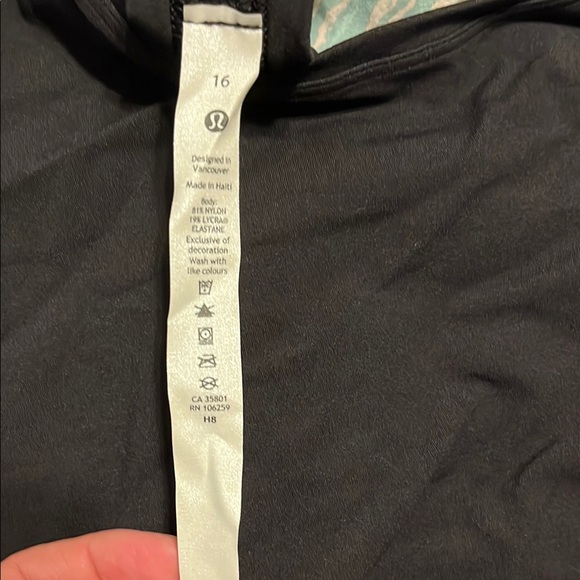 Lululemon Black Racerback Tank Size 16 - Picture 3 of 3